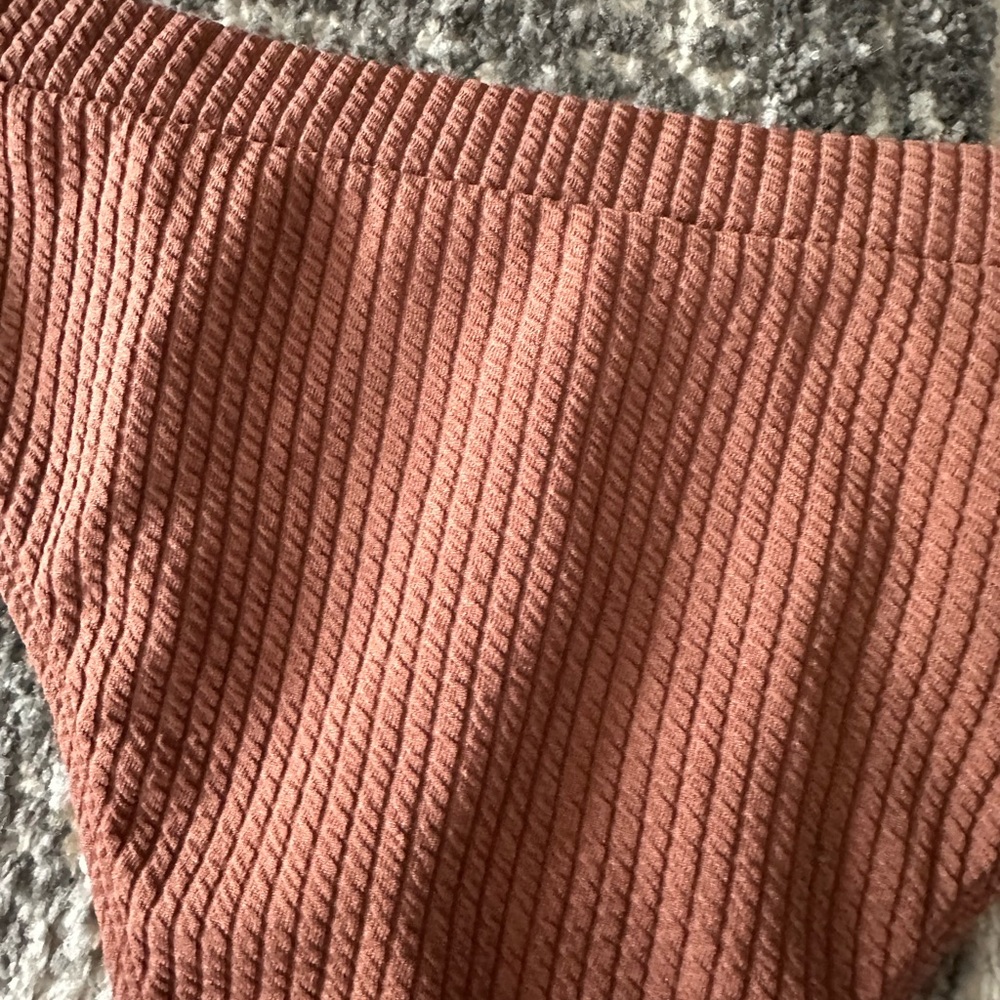 High Waisted Ribbed Bikini Set - Picture 3 of 4